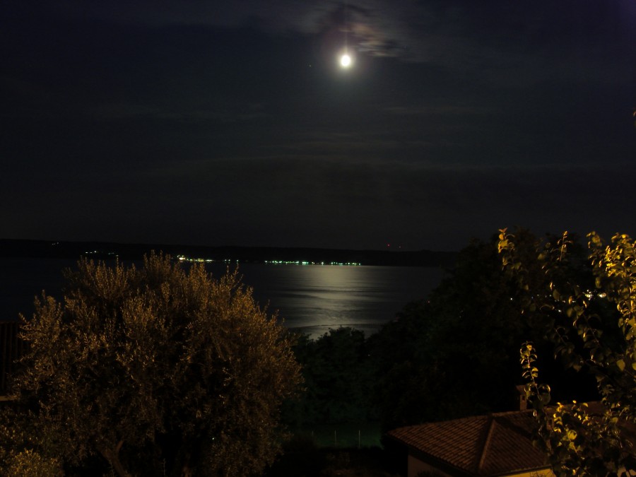 Mond &uuml;ber der Adria